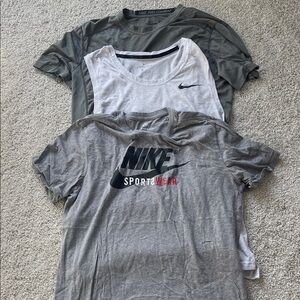 Nike Sportwear Gray and White T-Shirt Trio size L